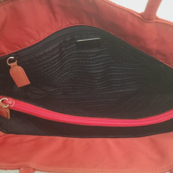 Prada red nylon triangle logo city tote bag - Picture 10 of 14